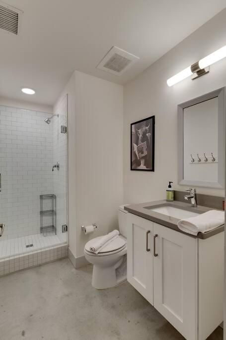 Chic Condo, 2mi To Downtown, Sleeps 8, By Geodis *