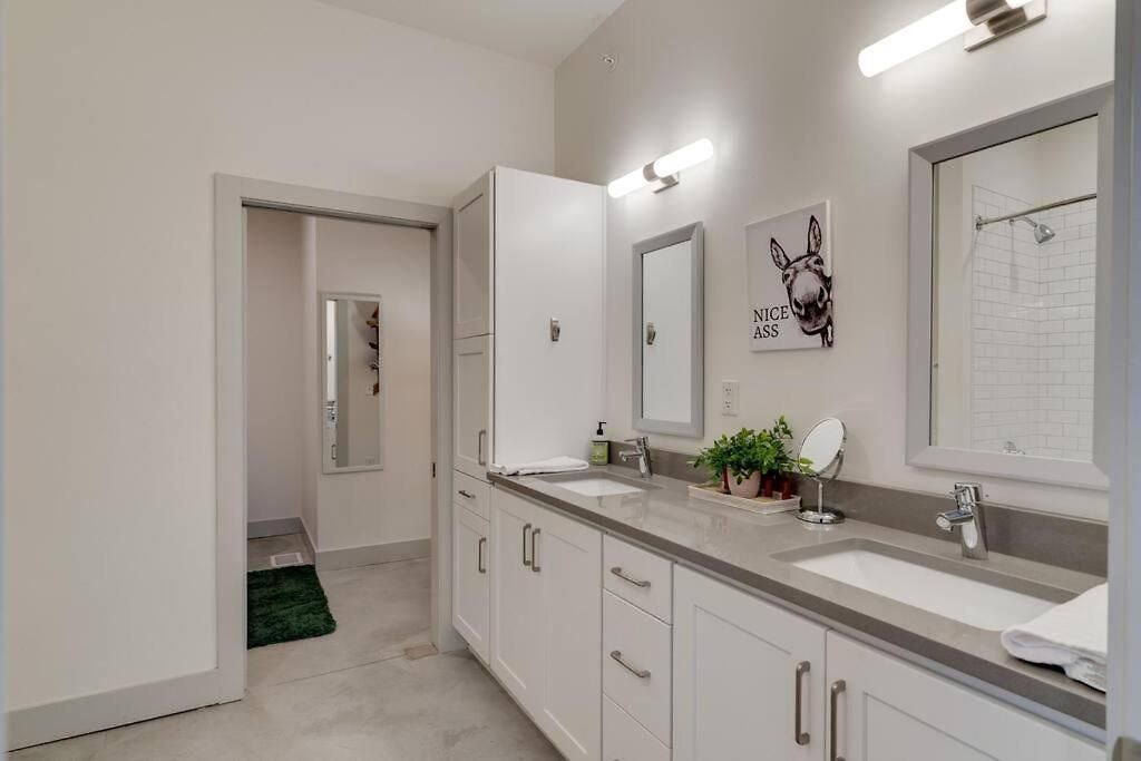 Chic Condo, 2mi To Downtown, Sleeps 8, By Geodis Apartment *