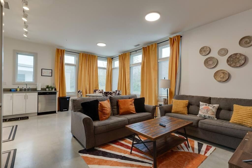Chic Condo, 2mi To Downtown, Sleeps 8, By Geodis * Nashville