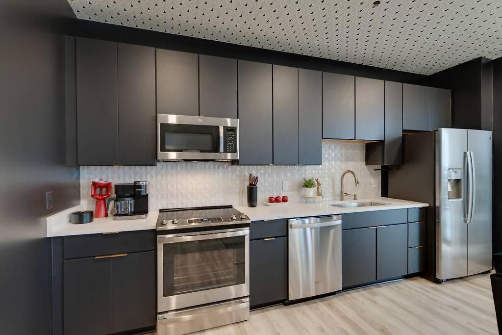 Top Floor Neo Suite, Walk To Broadway & Views Apartment Nashville