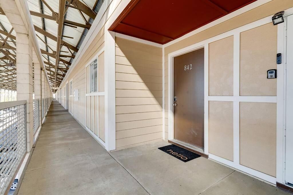 Apartment Splash & Explore Riverfront Near Broadway Nashville