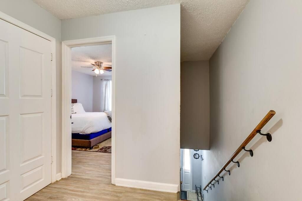 Lovely 2 Bdr With Balcony 2m To Broadway