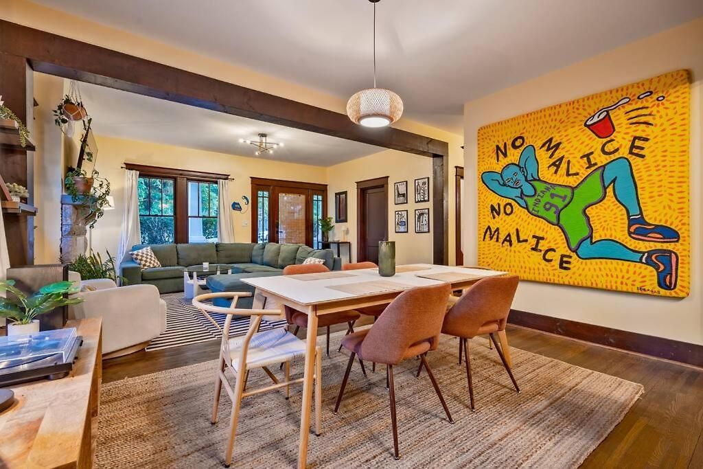 Bright In Hip East Walk To 5 Points - Only 2 Miles To Downtown Holiday home