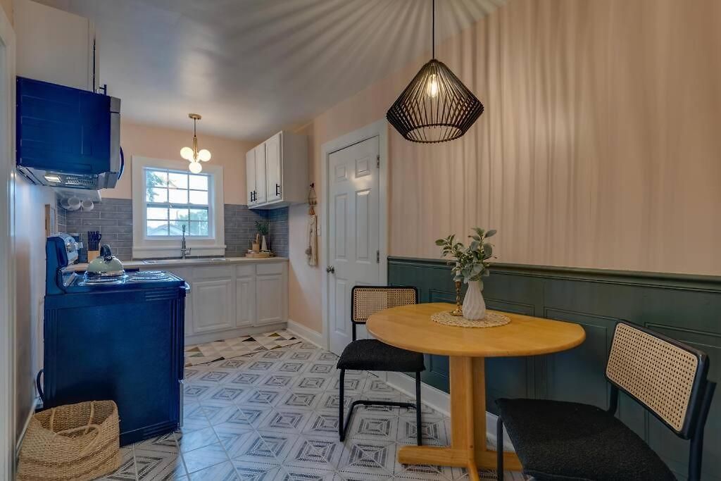 Sleep 8 In Our Cozy Colonial 2miles From Broadway * Nashville