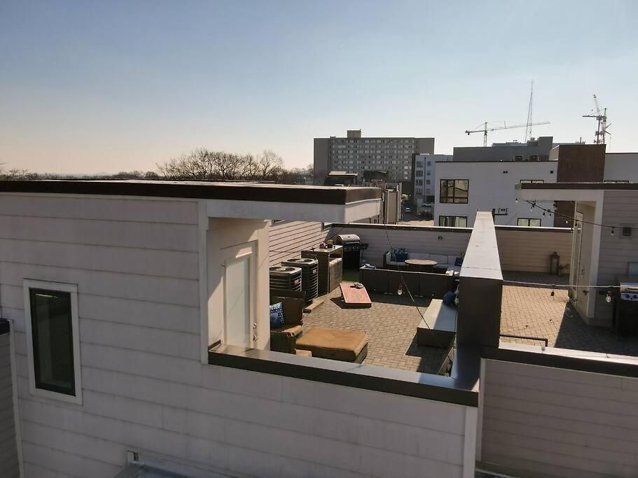 Holiday home Renovated Pink Palace, Walkable Location *