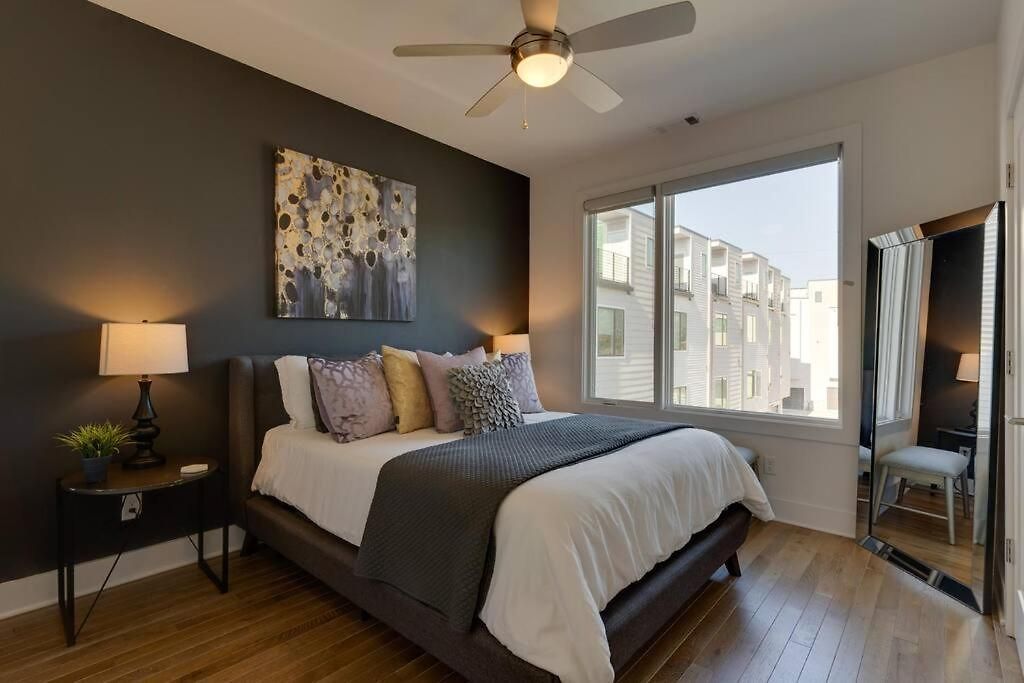Renovated Pink Palace, Walkable Location * Nashville