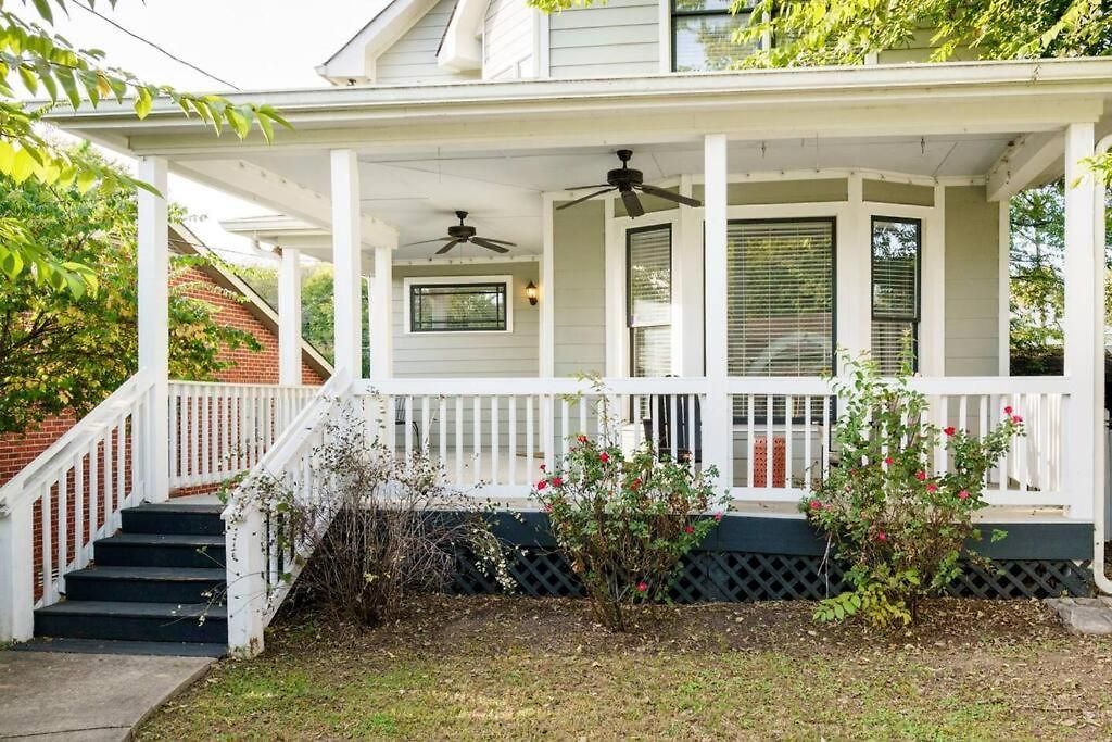 Holiday home Southern Charm Downtown, Walk To Farmers Market &