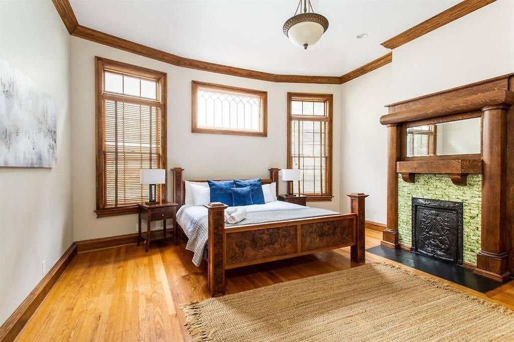 Prime Location In 12south, Walkable To Shopping & Dining