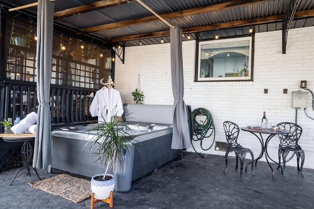 Hot Tub, Ev, Minutes To Opry, Airport & Broadway *