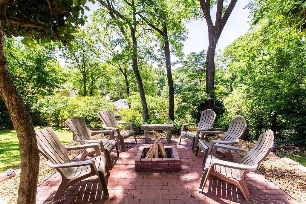Holiday home Honky Tonk Bar, Minutes To Airport & Broadway *