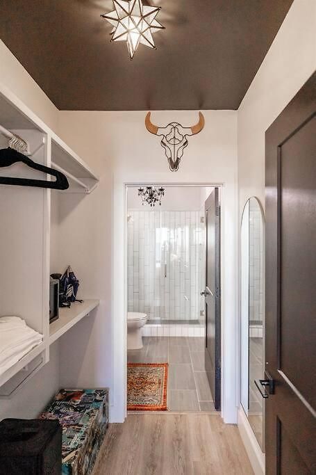 2 Side By Side Units, The Honky Tonk Party Pads, Parking Gym Pool * Nashville