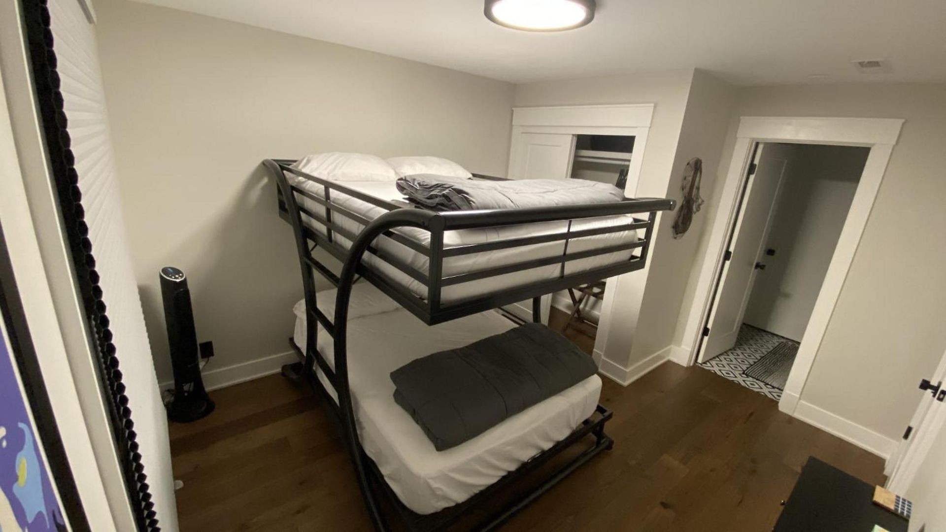 Holiday home 8 Minutes To Downtown!