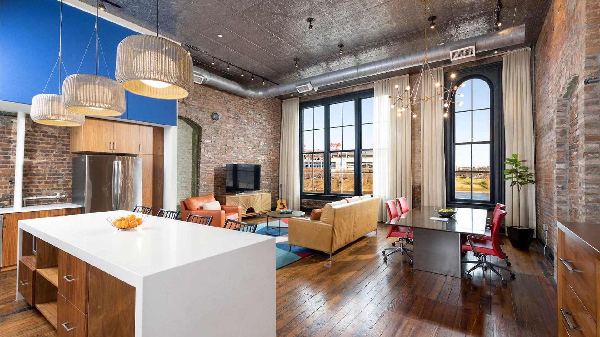 Riverfront Lofts Aparthotel