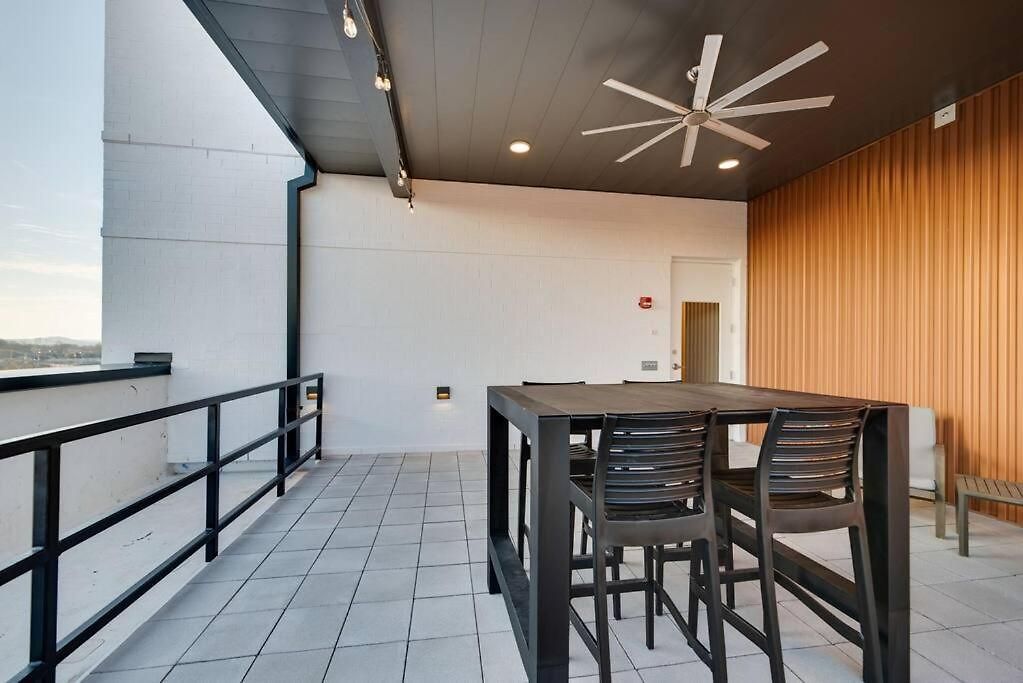 Jolene On Main - East Nash - 1 Mile To Dtnash - New Apartment *