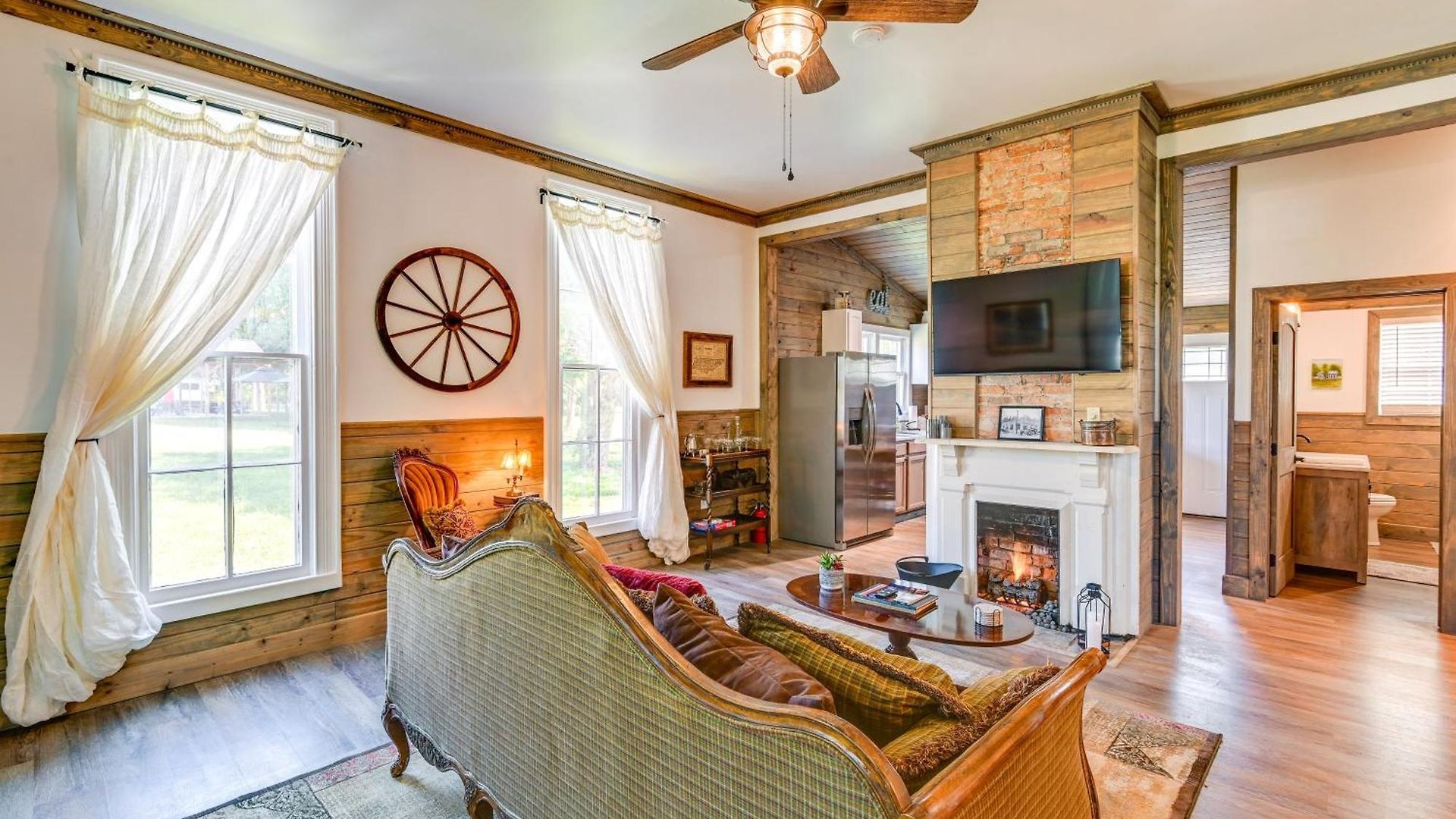Bright Whites Creek Home: 12 Mi To Dtwn Nashville! Holiday home