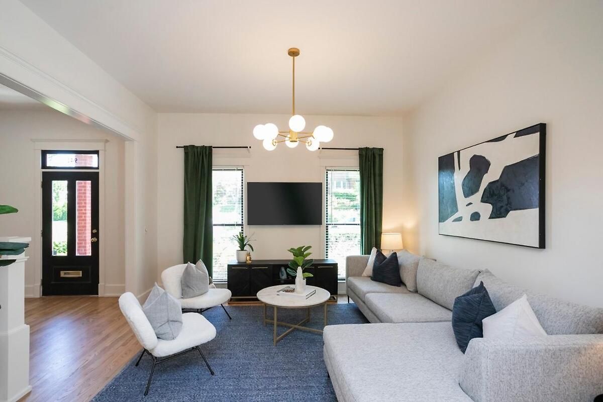 Summer End Sale Prime Location Nashville