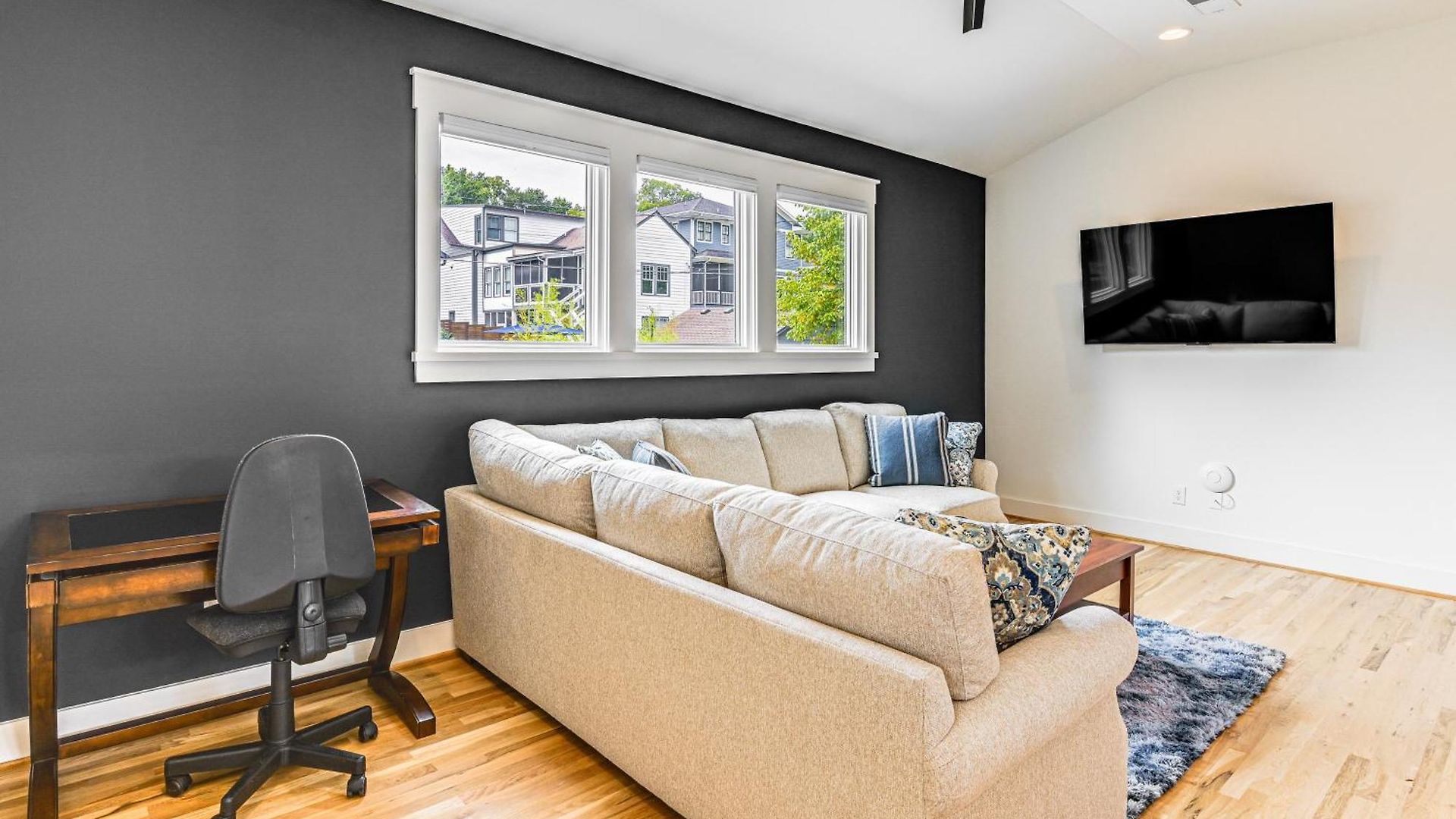 12 South Neighborhood: Home W/ Modern Flair!