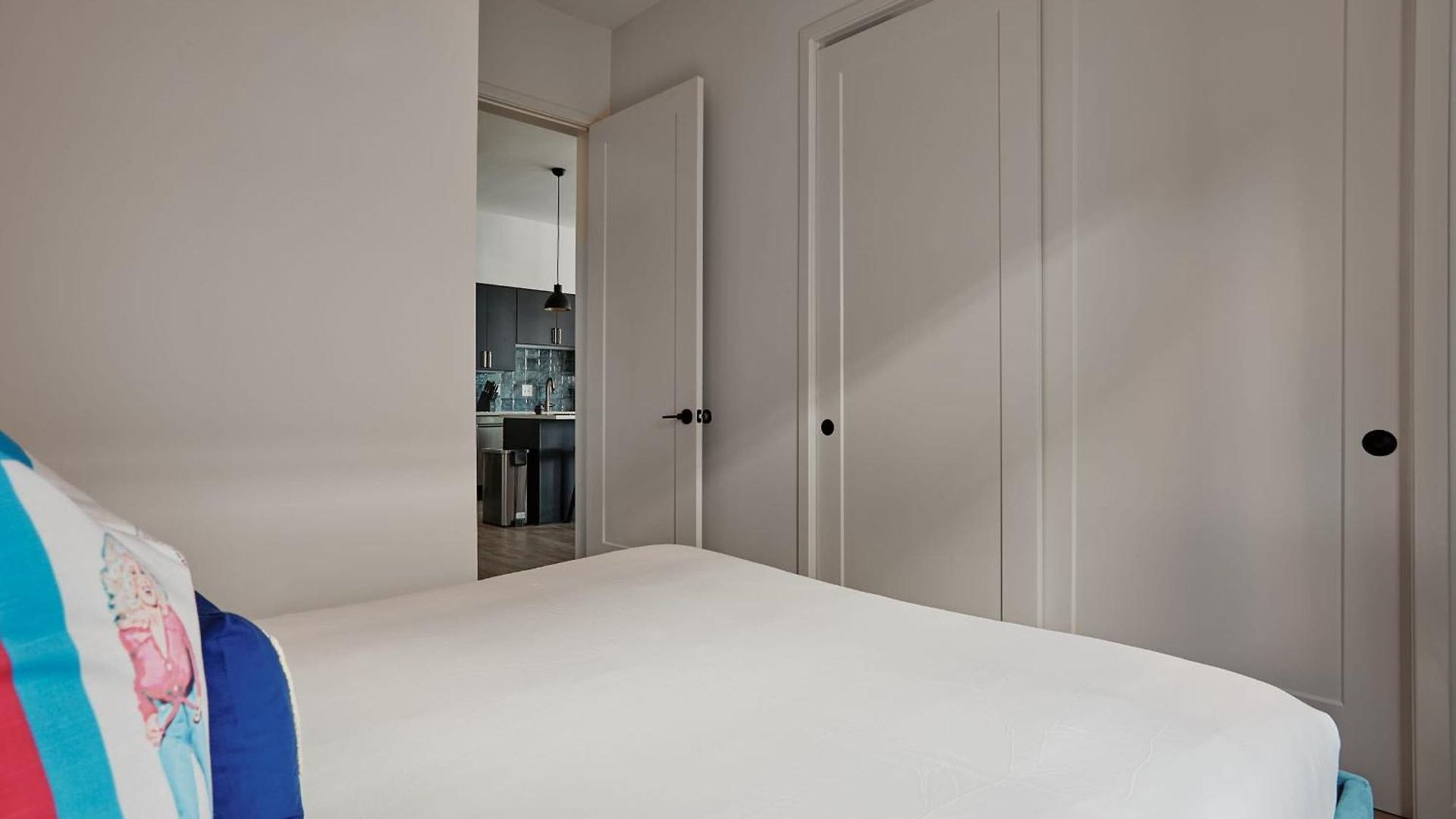 Holiday home Modern Music Row With King & Queen Bedrooms + Private Balcony Pool & Fitness Center Walk To Rca B & Local Dining Under 2 Miles To Broadway Garage Parking Elevator Access 24 Hr Hospitality Nashville