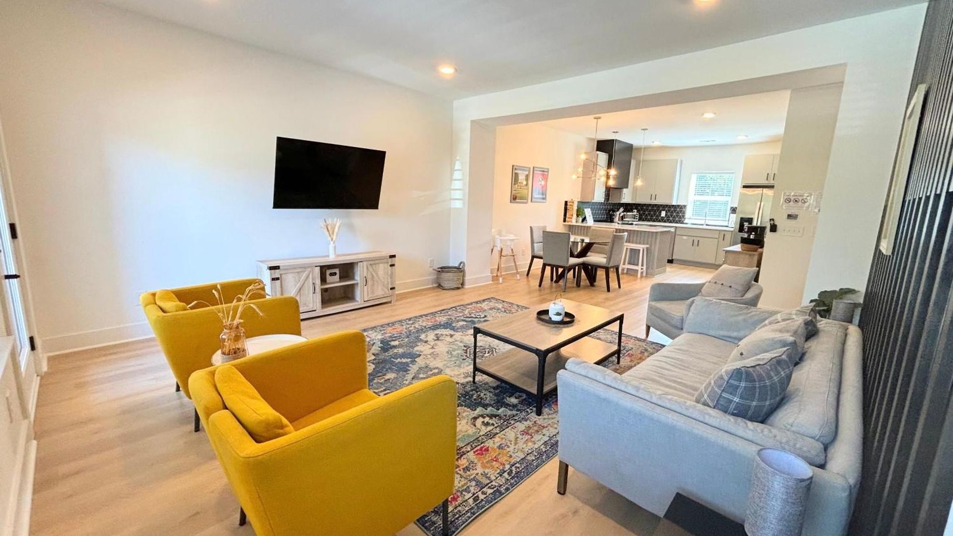 Holiday home 3br Game Sleeps 10 Near Opry & Broadway