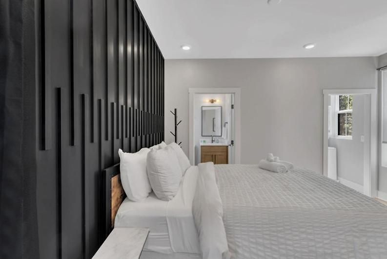 10 Min Drive Downtown, Roof Deck, Pet Friendly Holiday home Nashville