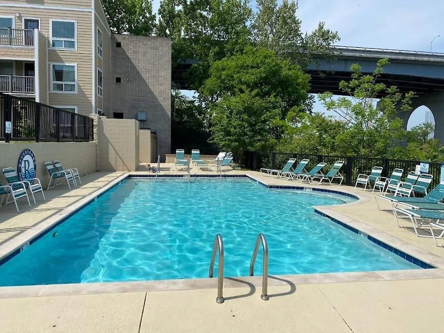 Apartment Riverfront Near Downtown Nashville
