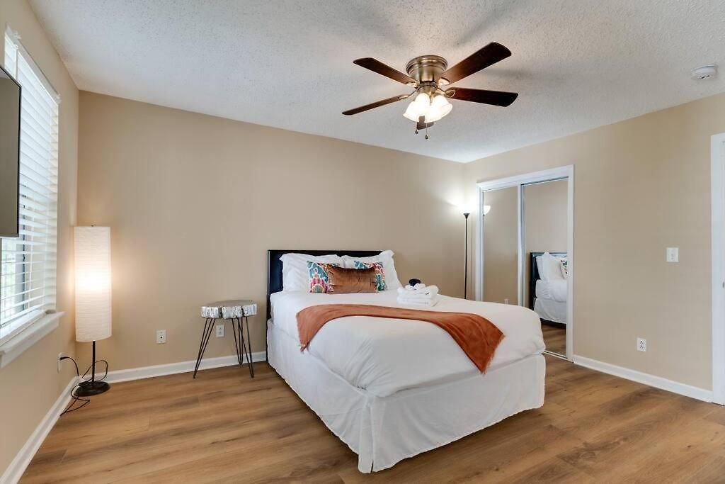 Prime Location With Balcony Near Broadway And Golf Apartment Nashville