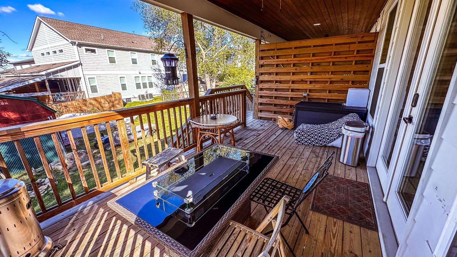 7 Min From Broadway! 3 Bed 2.5 Bath *