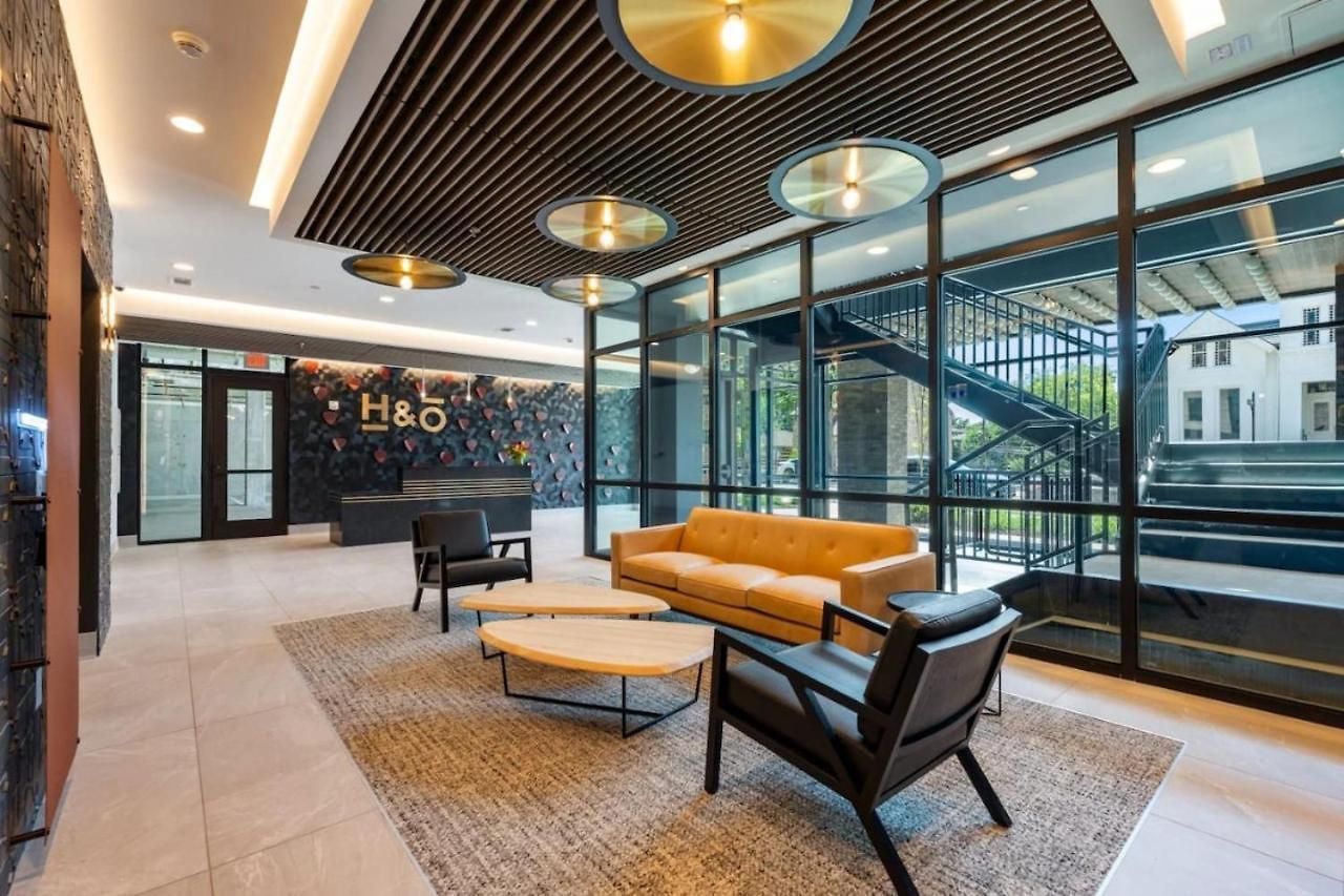 Apartment Chic Music Row Rooftop Deck With View Gym Office And *