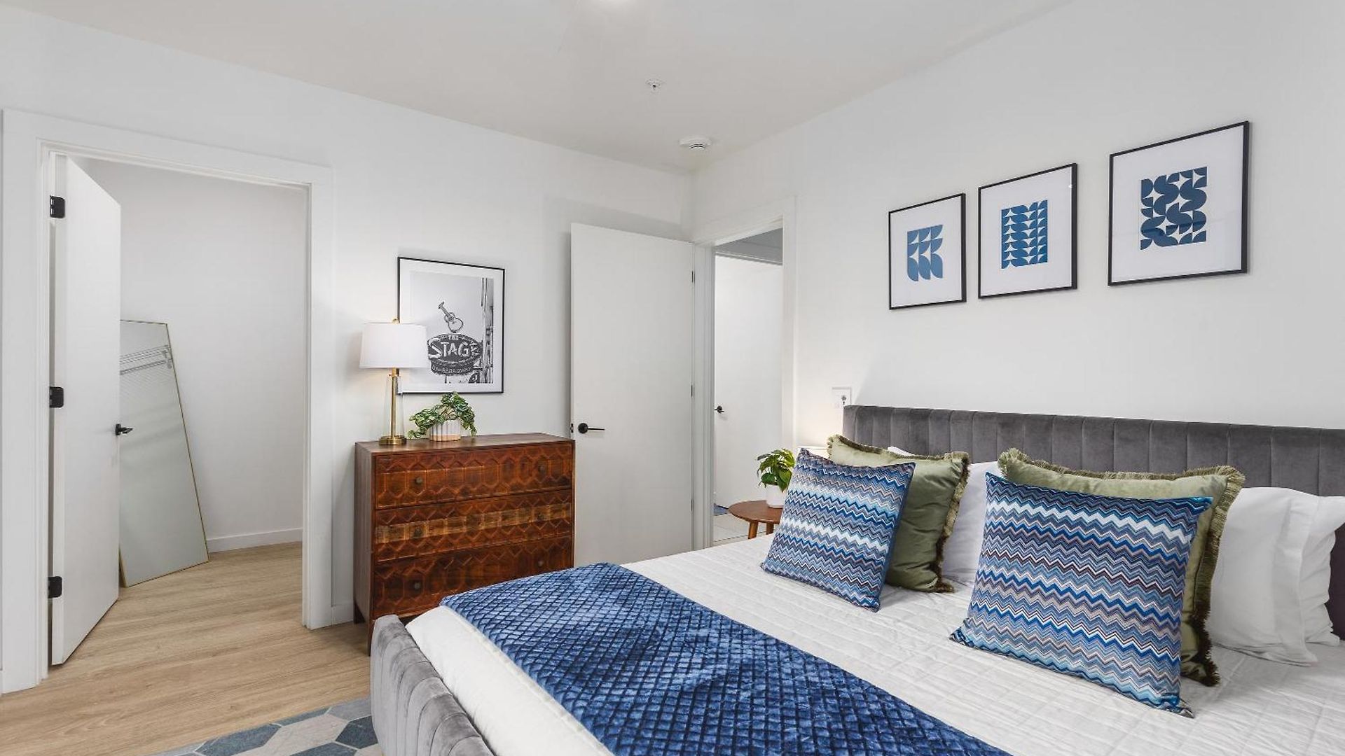 Apartment Luxury In The Gulch With Patio Pool Walk To Broadway Nashville
