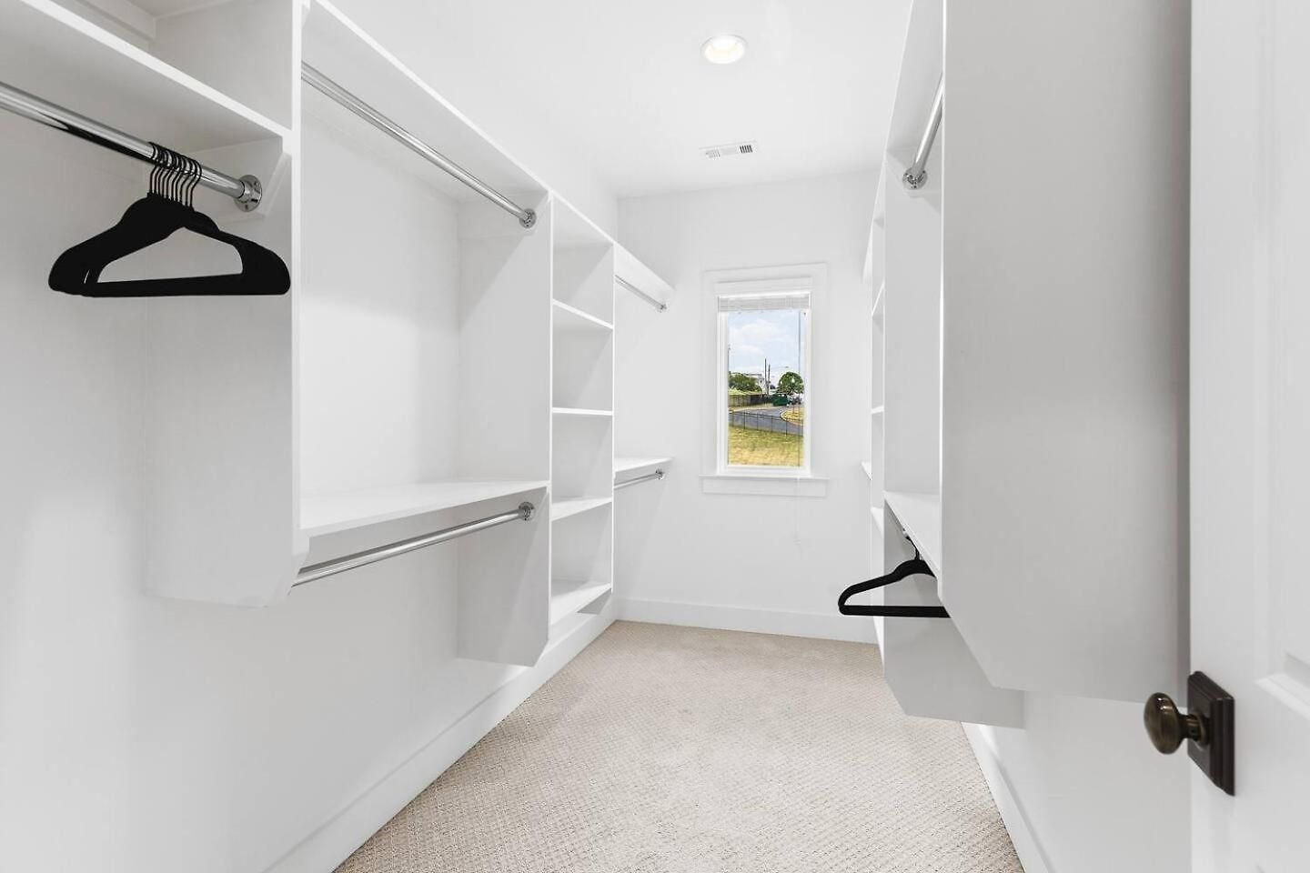 Stunning With Garage And Patio Walk To Restaurants 12 South And Belmont Holiday home