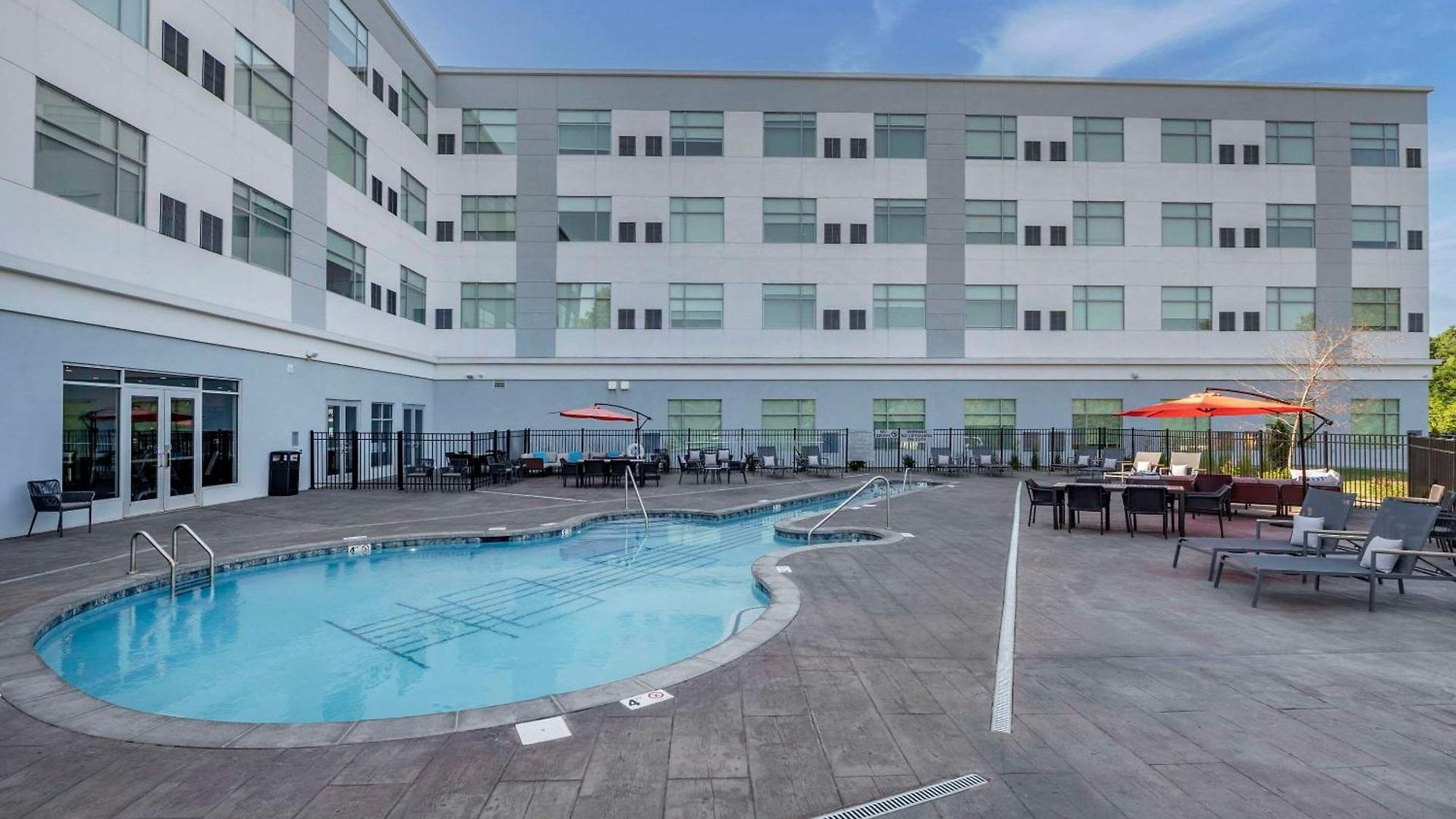Cambria Airport Hotel Nashville