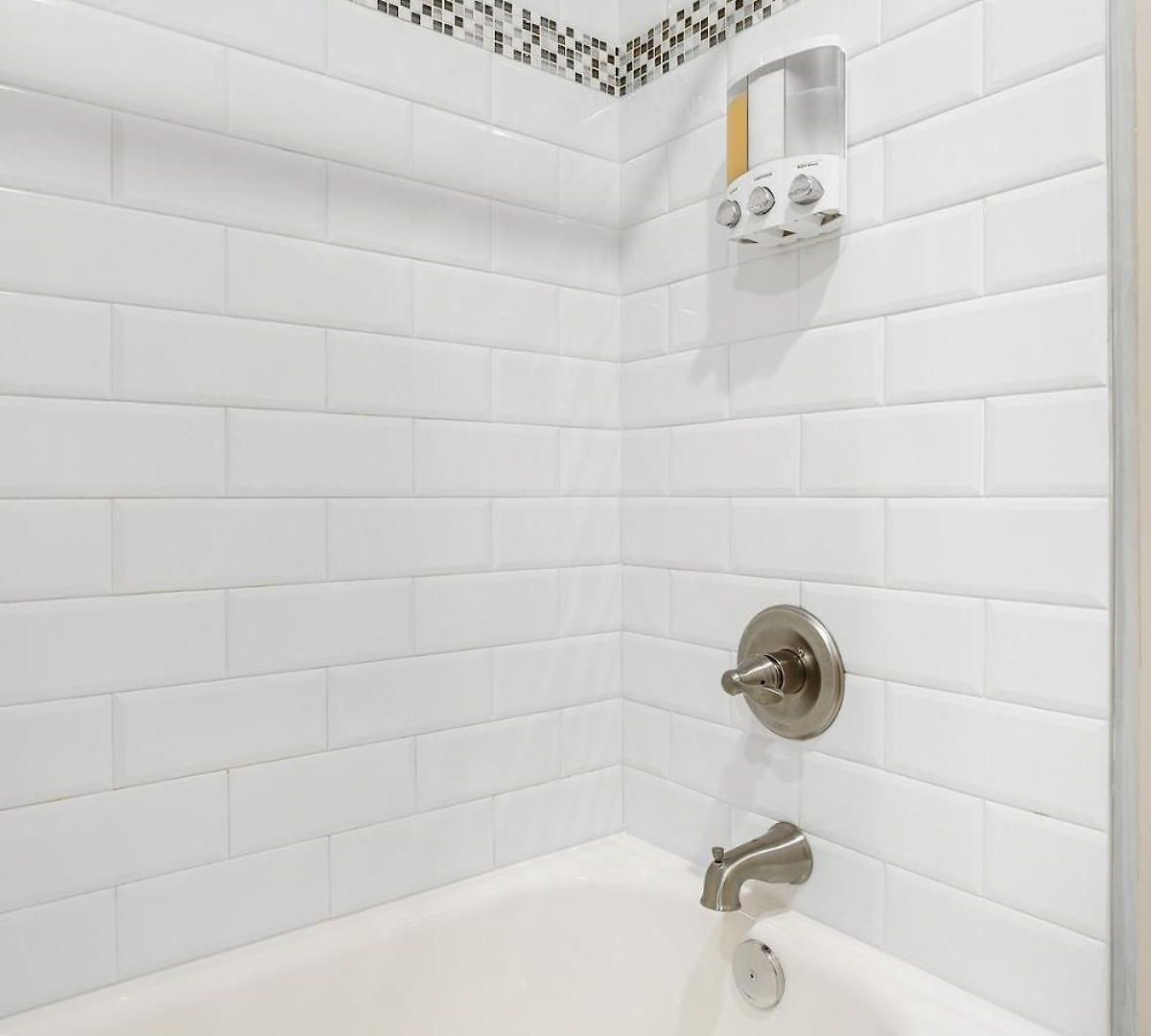 5 Mins To Downtown - Big Luxury House - 7 Beds *