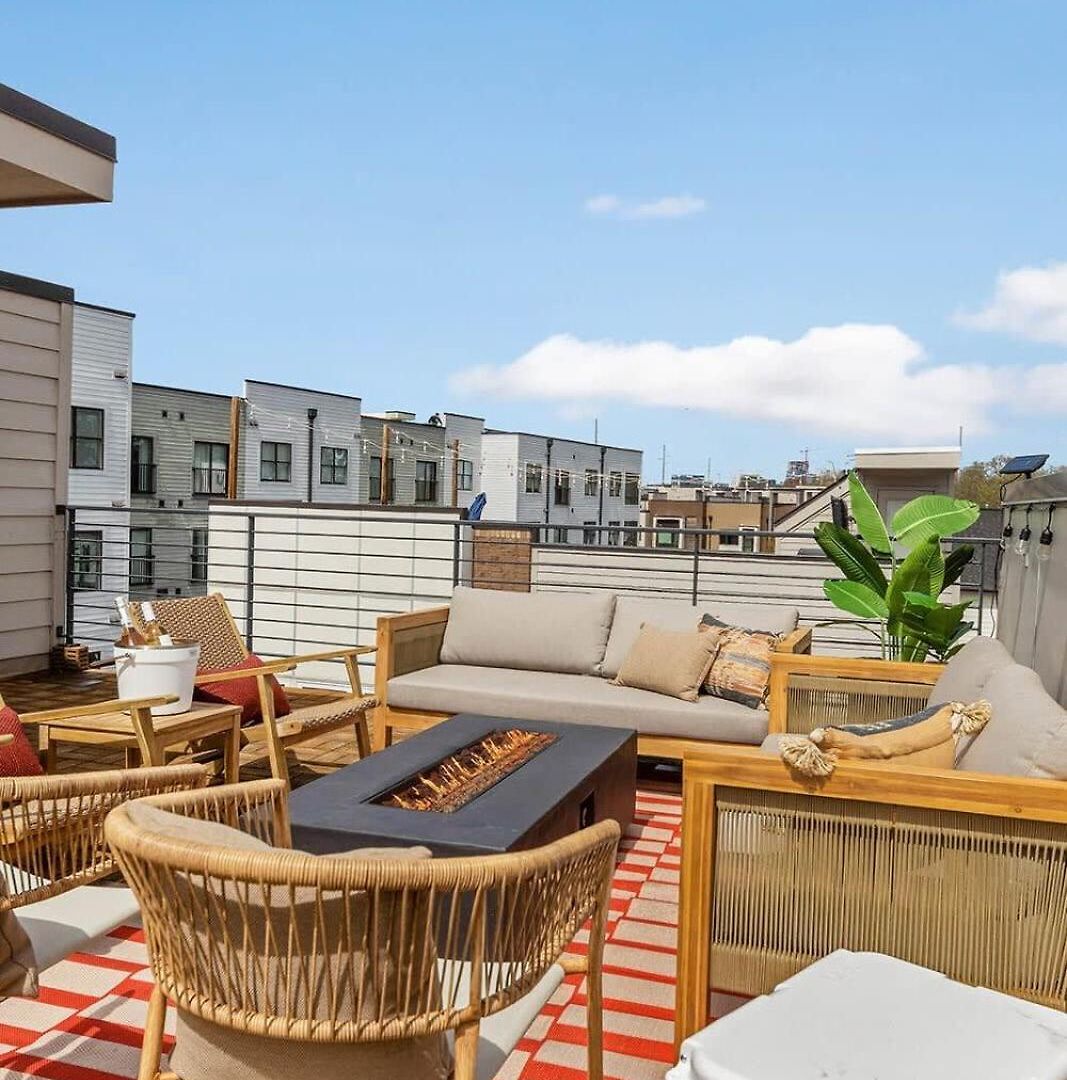 Holiday home The Hadden House - Rooftop Lounge With Firepit