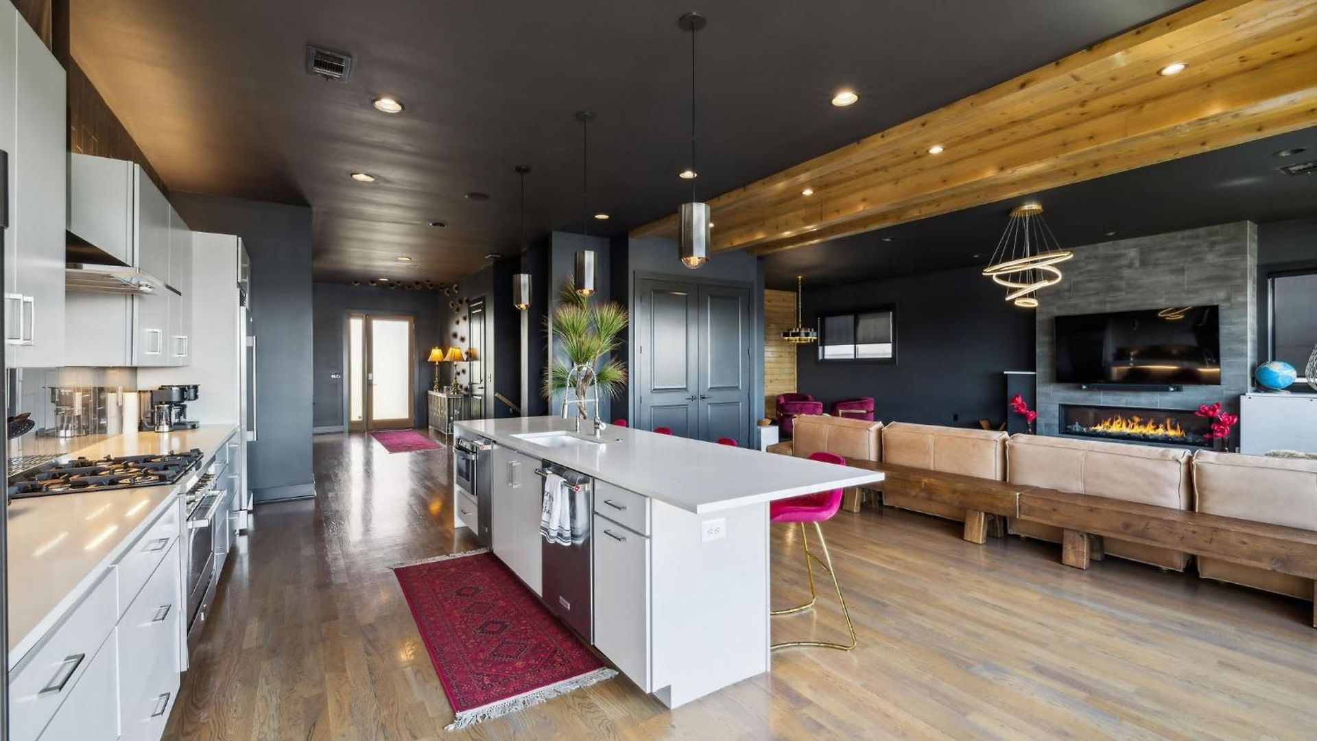 Epic Luxury Mansion W Skyline Views Holiday home Nashville