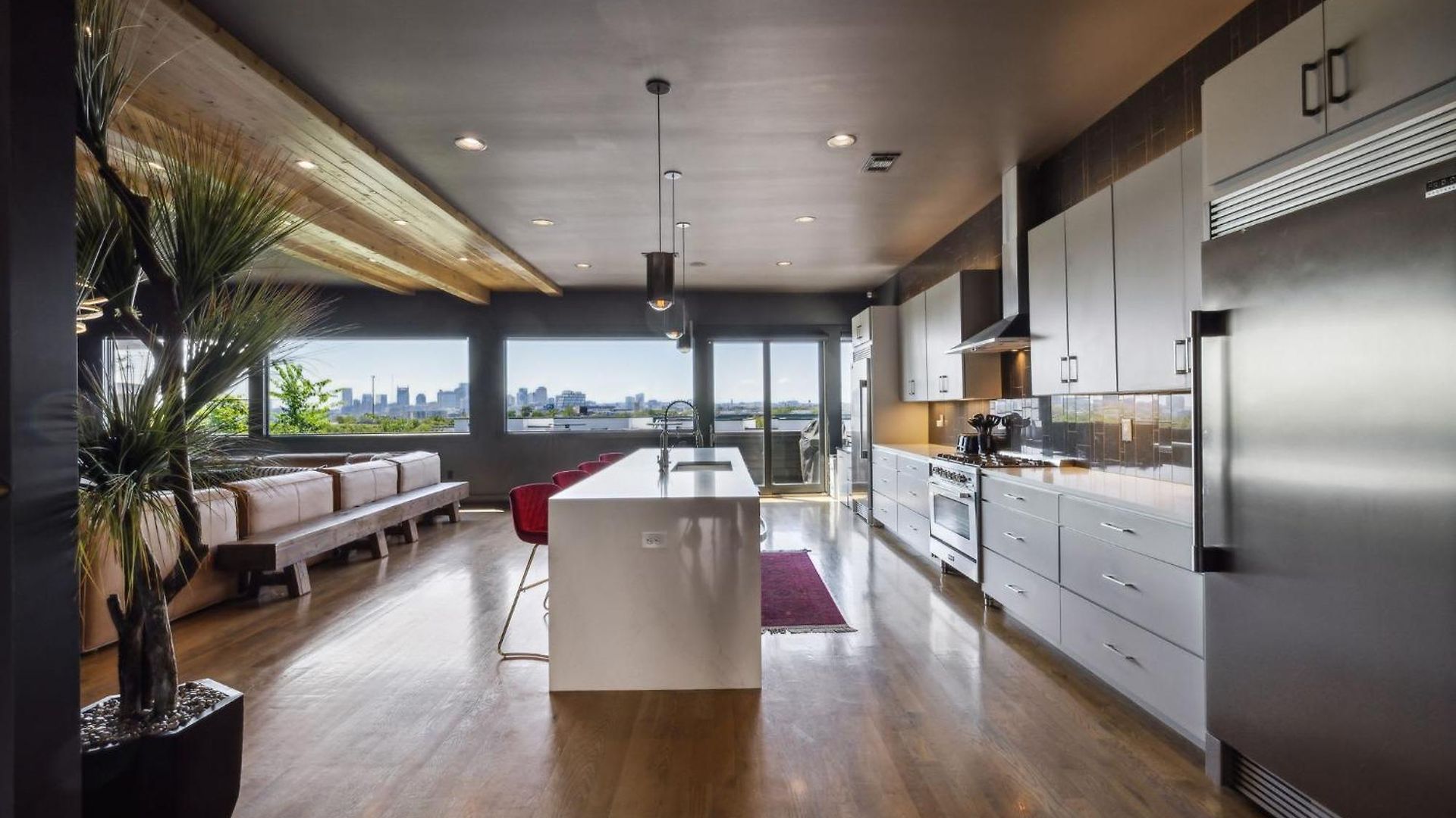 Epic Luxury Mansion W Skyline Views Holiday home Nashville