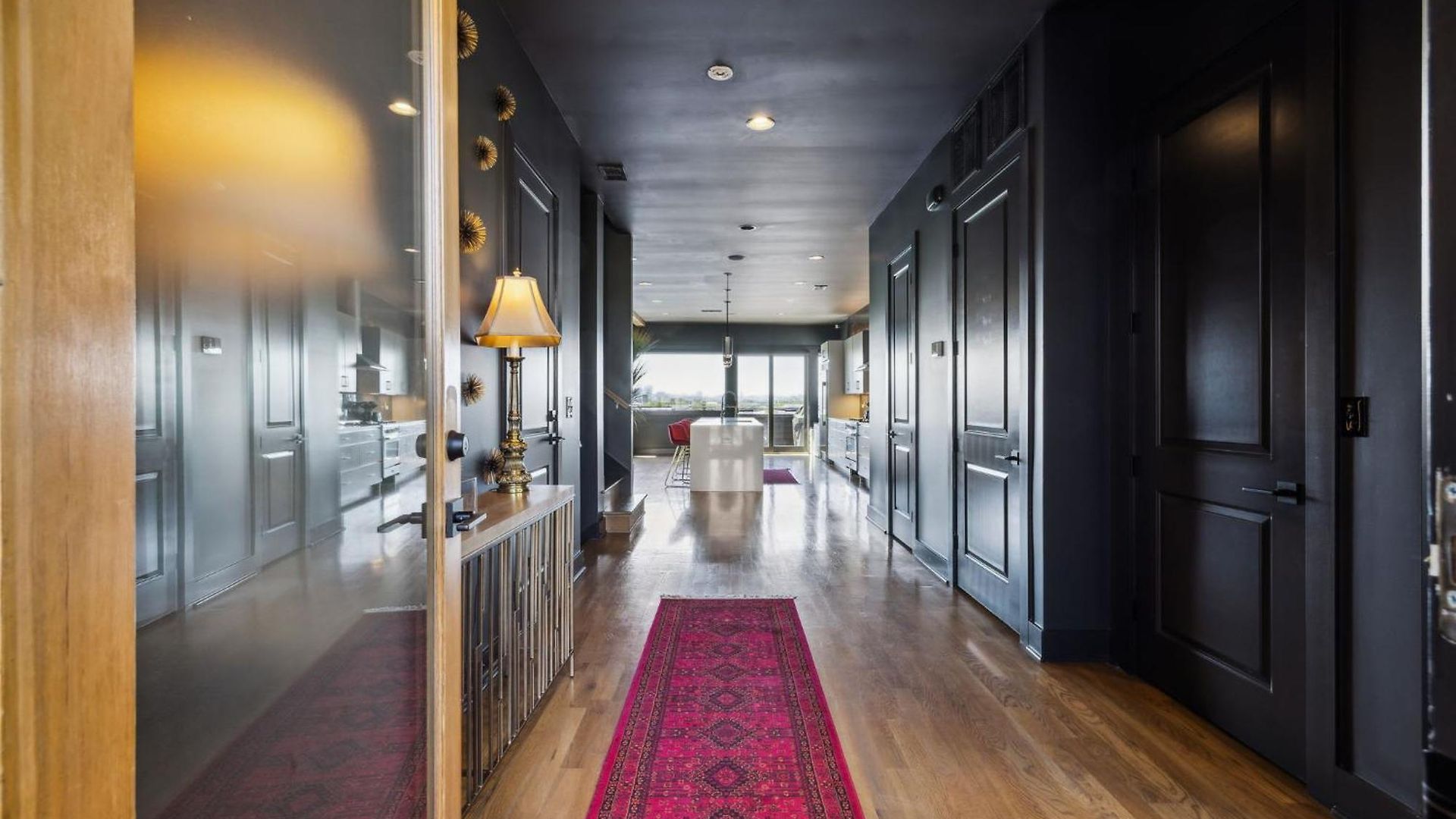 Epic Luxury Mansion W Skyline Views *