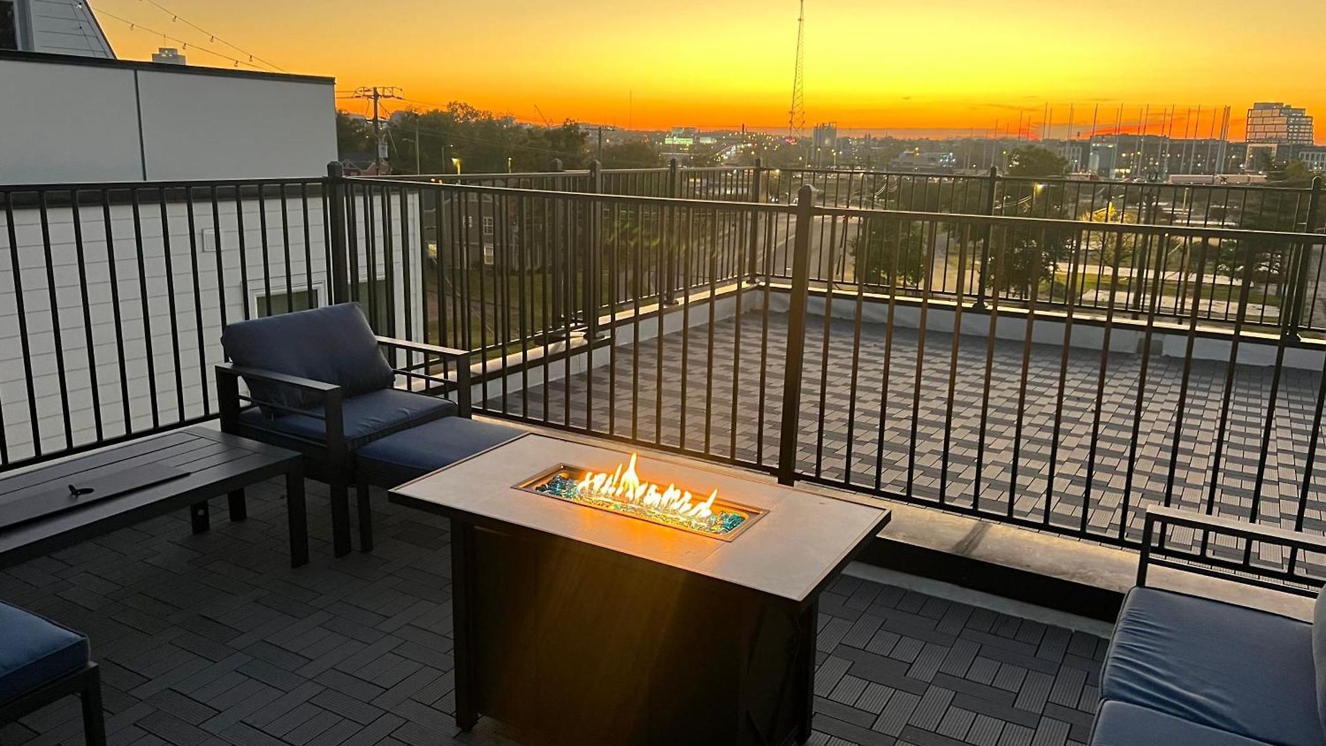New Elevations Rooftop 5 Min To Downtown Nash Nashville