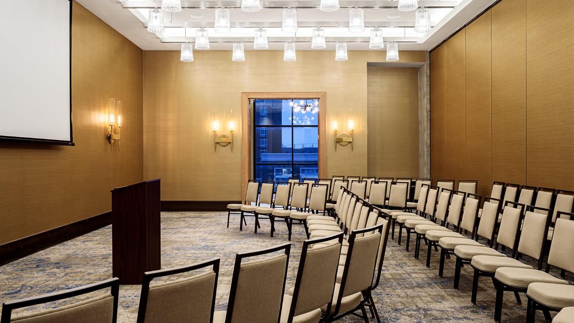 Hotel & Downtown - Broadway By Ihg 3*