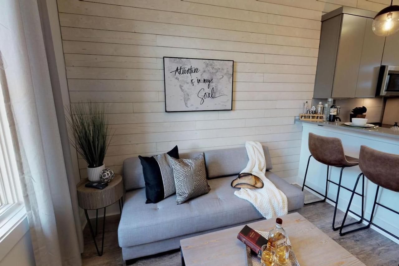 Great Location 1 Bedroom Sleeps 4 * Nashville