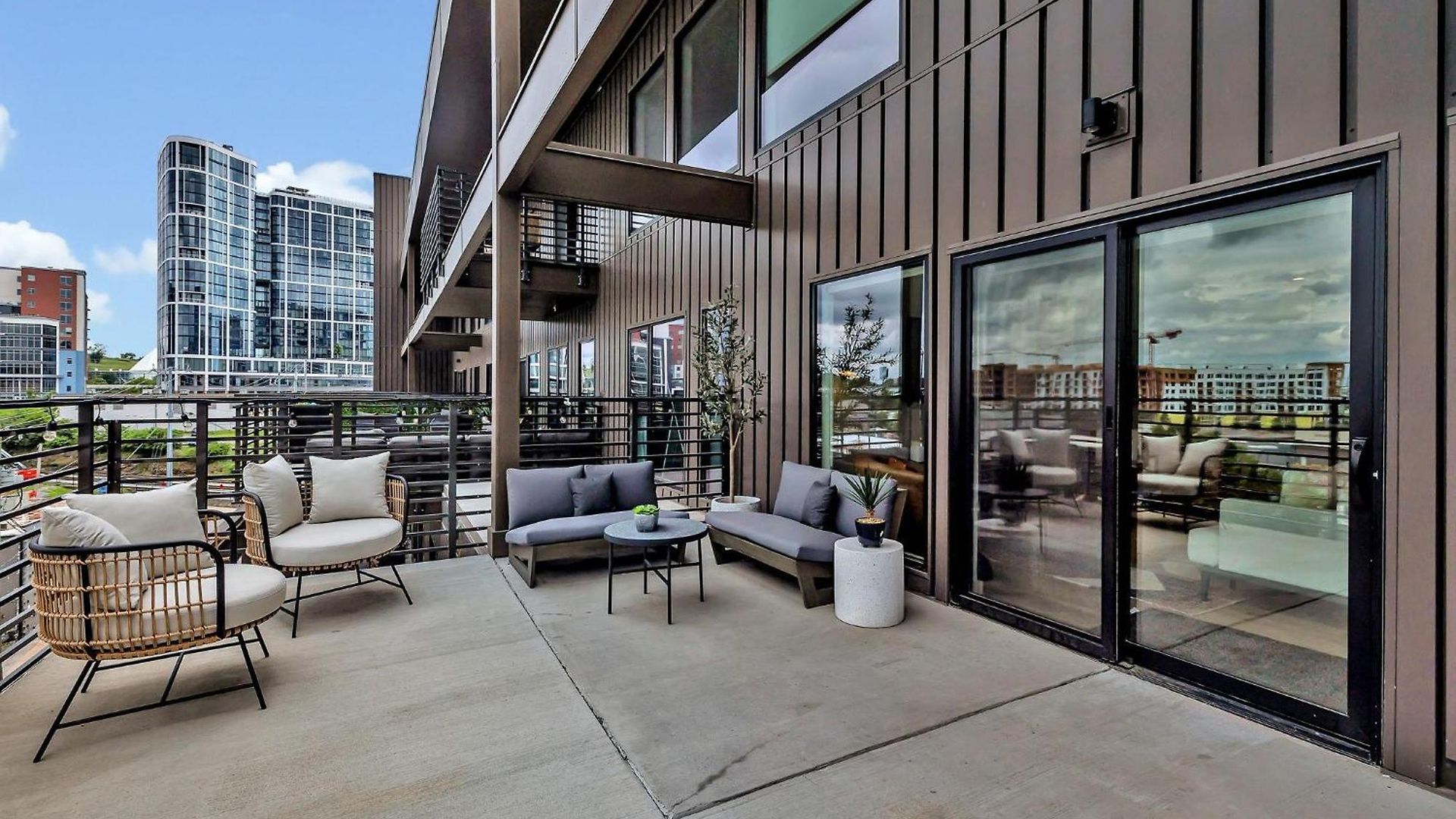 - 635 7th Ave S Unit 610 Holiday home Nashville
