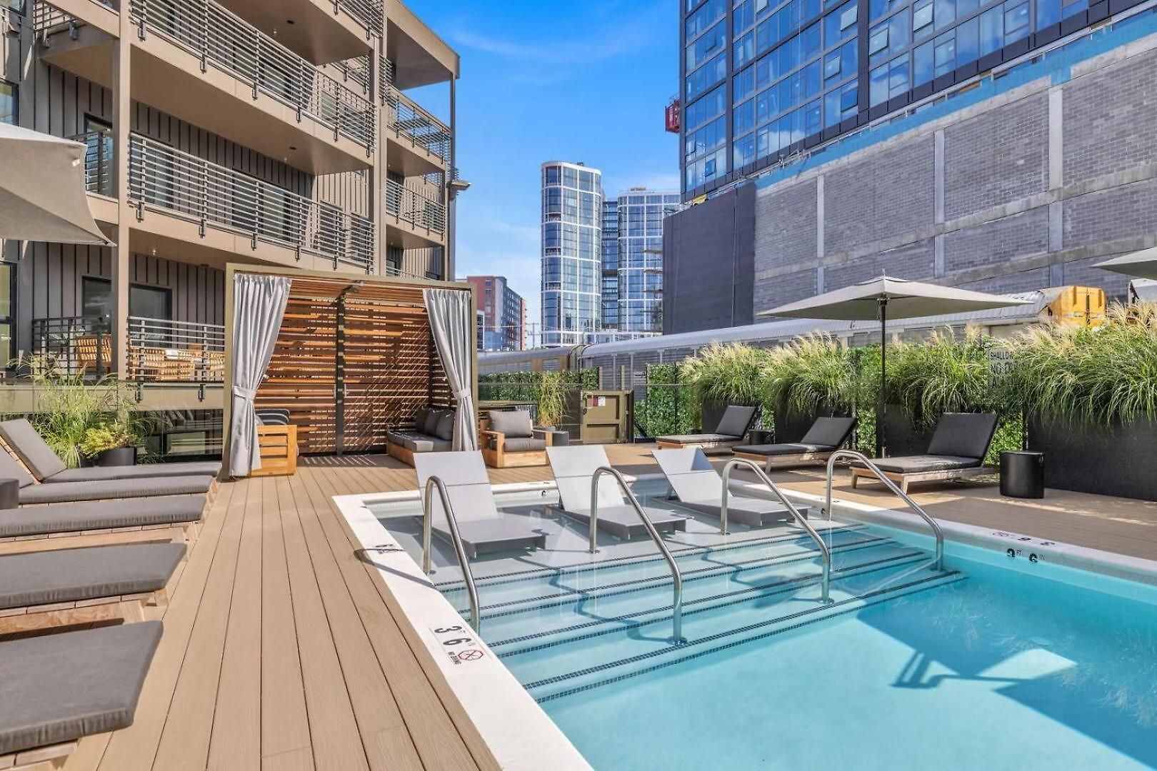 Holiday home - 635 7th Ave S Unit 610 Nashville