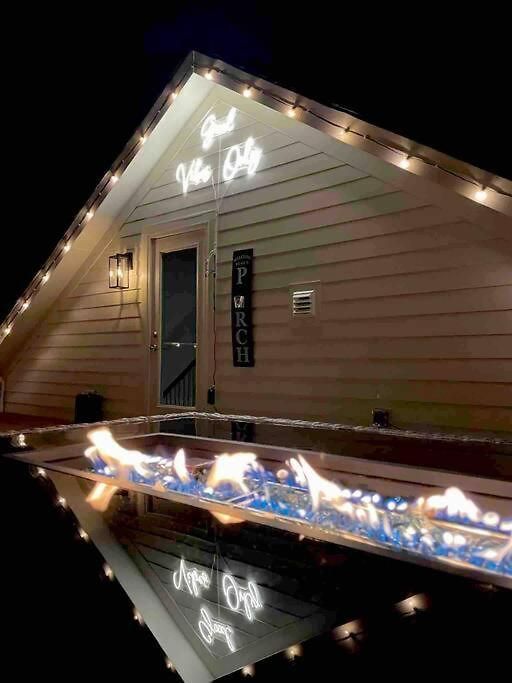 Holiday home Spacious W Rooftop Deck And Mural! 10 Min 2 Dt