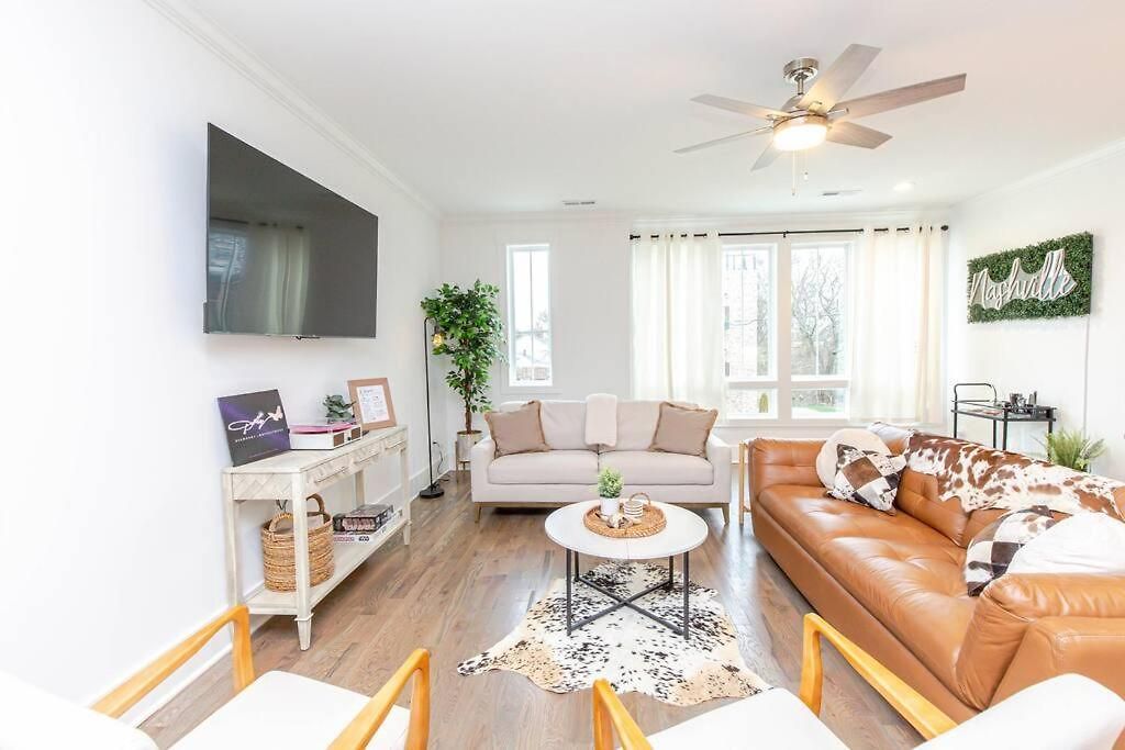Holiday home Spacious W Rooftop Deck And Mural! 10 Min 2 Dt *
