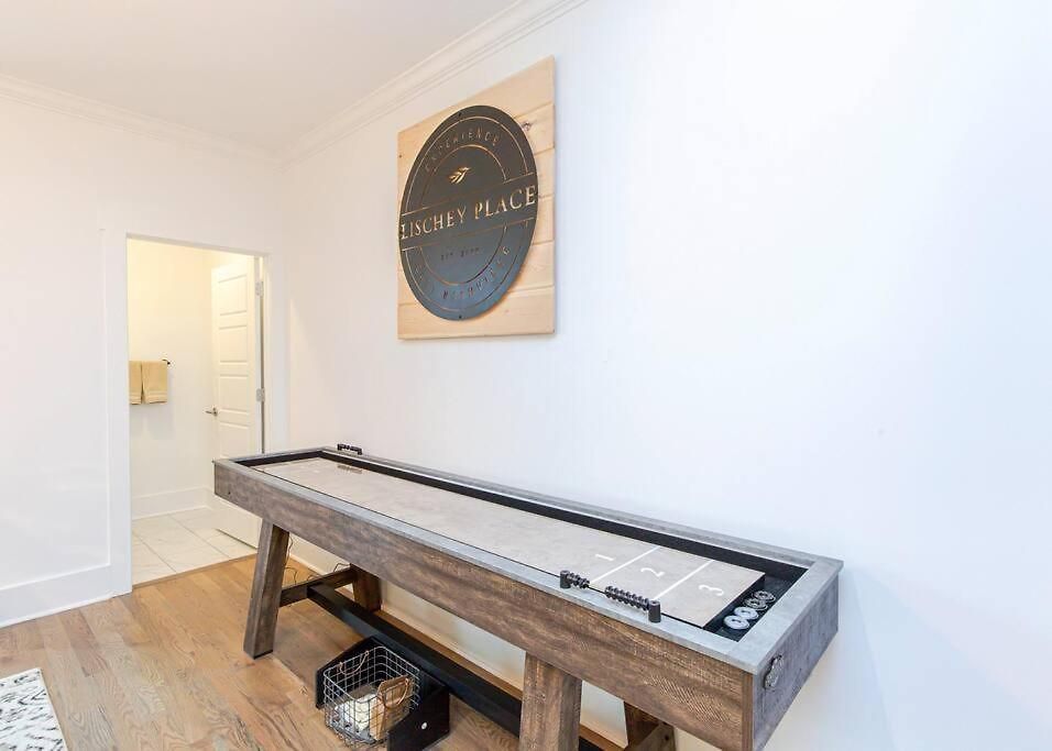 Spacious W Rooftop Deck And Mural! 10 Min 2 Dt Nashville