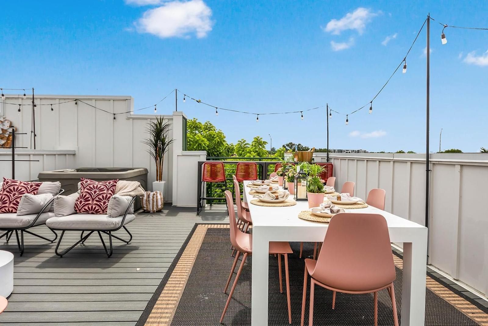 Bourbon & Bubbles - Rooftop Hot Tub & Speakeasy Holiday home Nashville