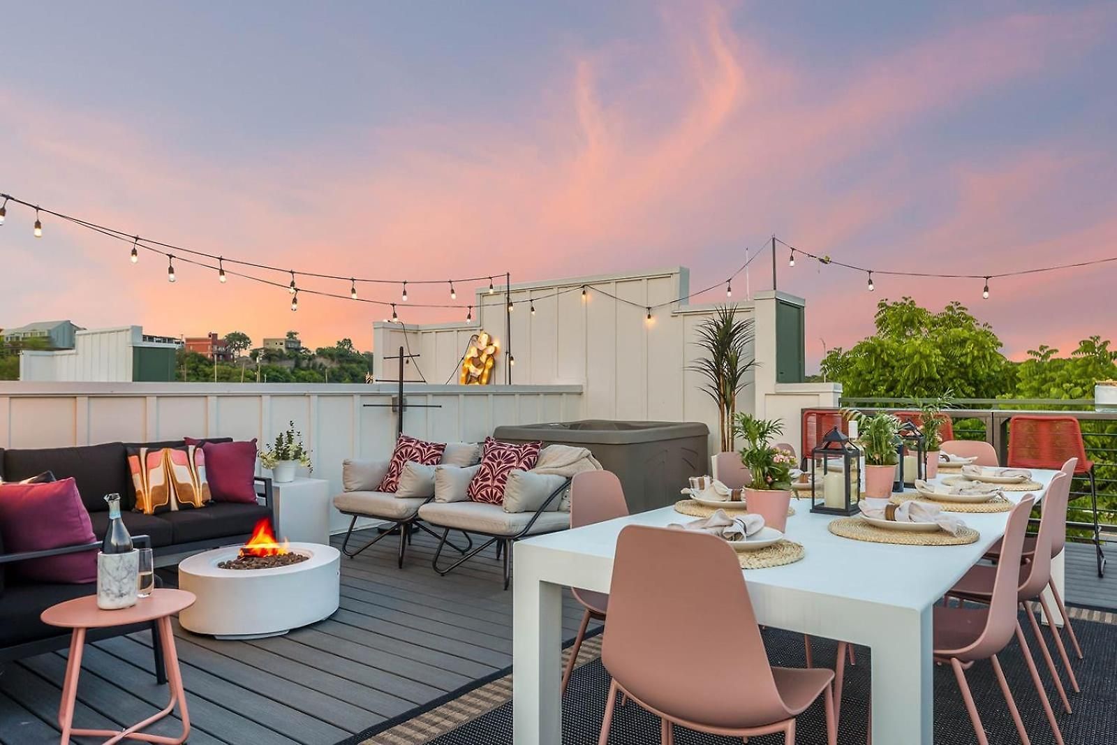 Holiday home Bourbon & Bubbles - Rooftop Hot Tub & Speakeasy Nashville