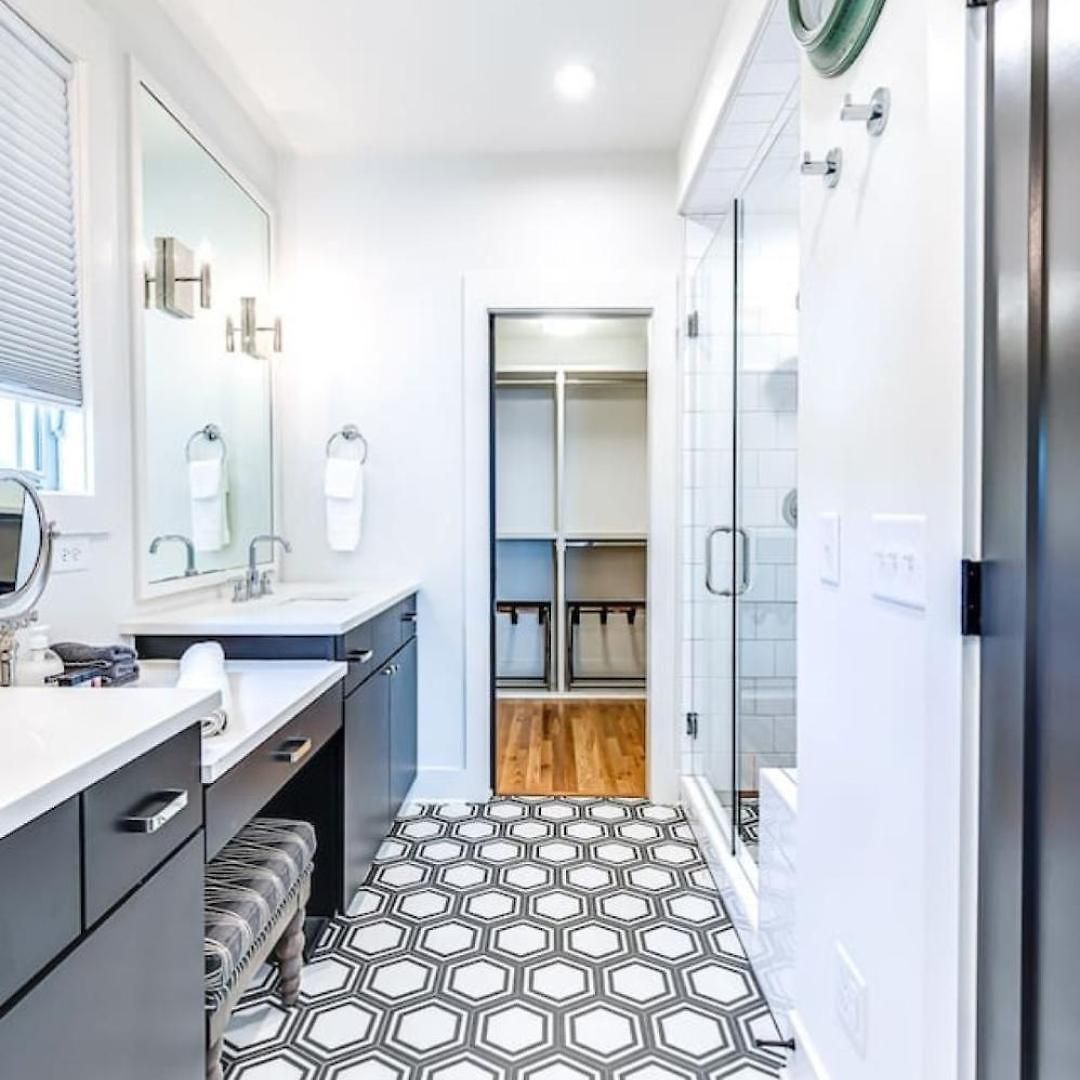 Holiday home 11 Beds 6 Full Baths 5 Minutes To Downtown