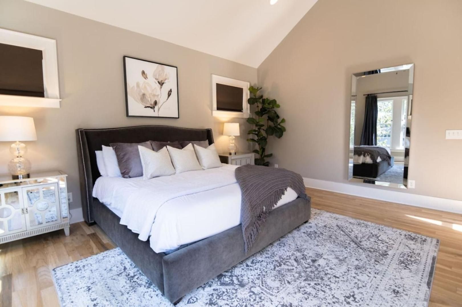 Holiday home Large Grand East Nash 4Br Hot Tub Nashville