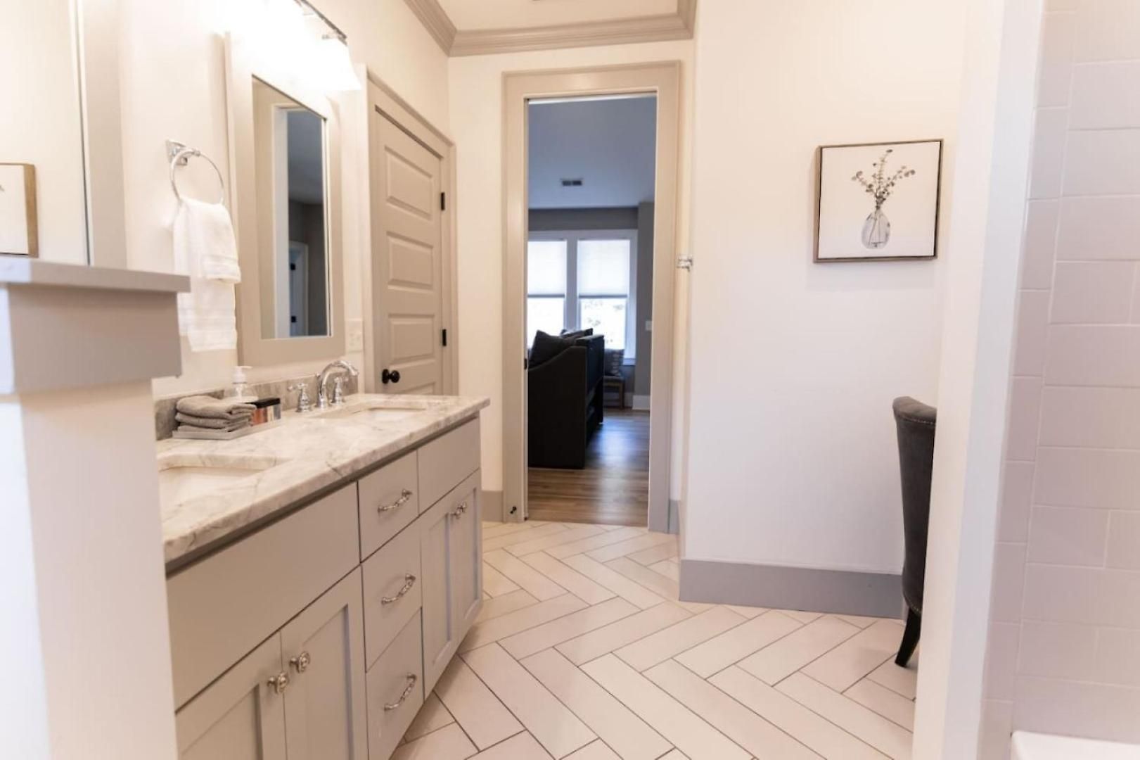 Large Grand East Nash 4Br Hot Tub