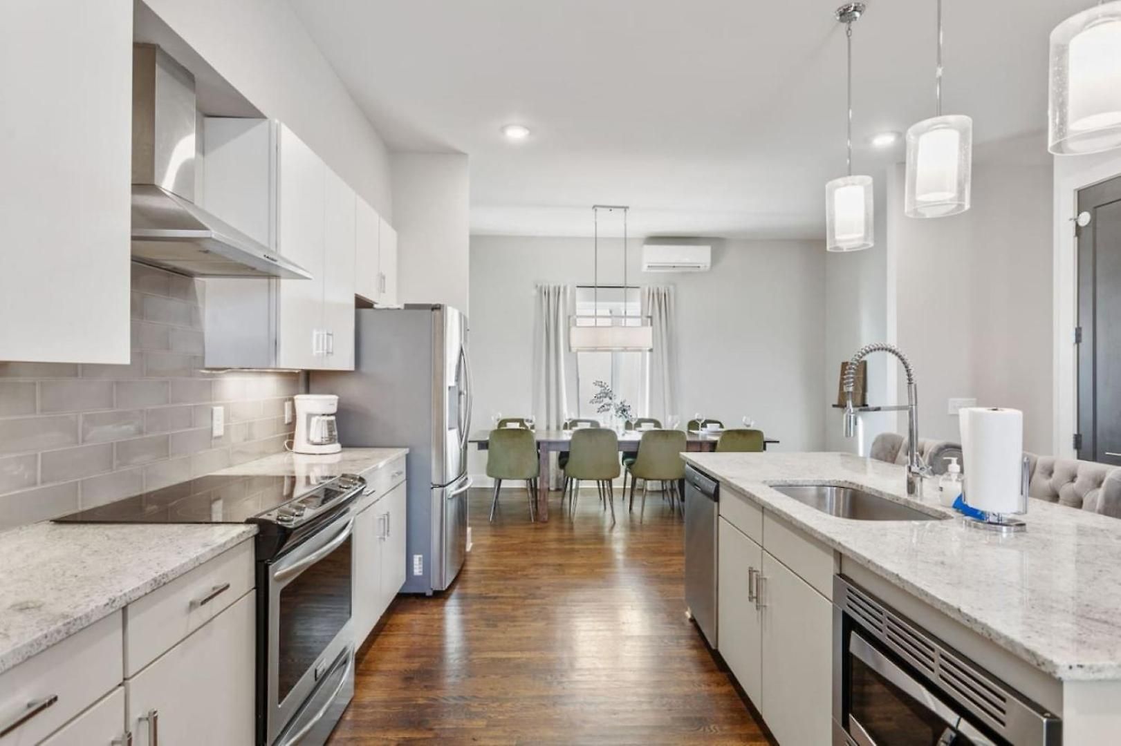 East Nash Rooftop 3 En-Suites City Views Holiday home *